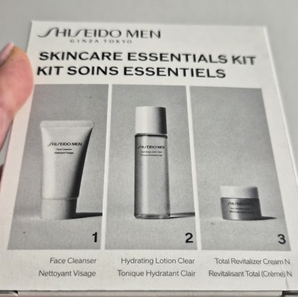 Shiseido Men Skincare Essentials Kit - Black and White - Picture 3 of 4